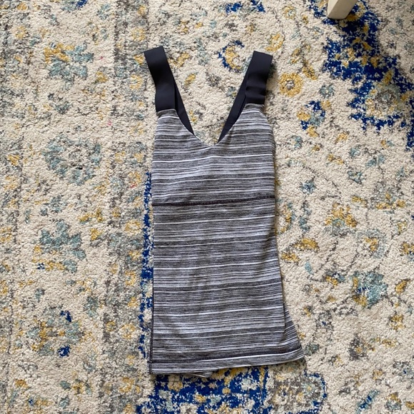 lululemon athletica Tops - Lululemon workout top - gray and white striped